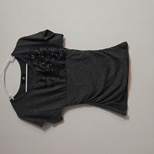 Iz byer small gray tee blouse